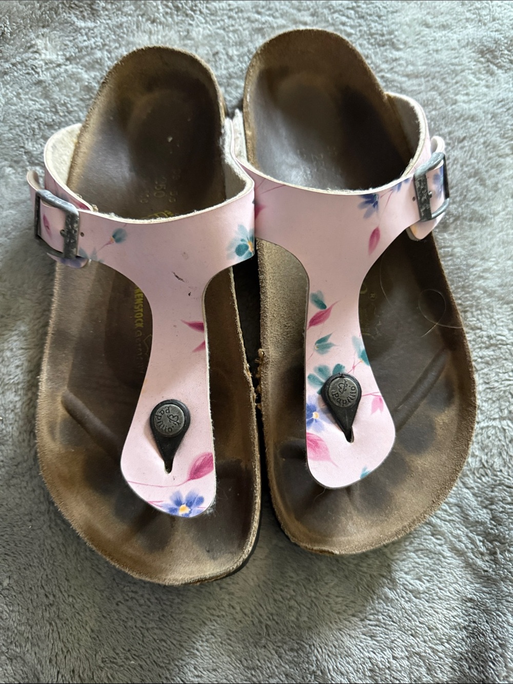 Birkenstock Pink Floral Thong Sandals with Buckle size 39 (8.5/9)